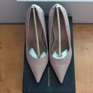 GUC Sz 6.5 BCBG 🥂🍾👠👠